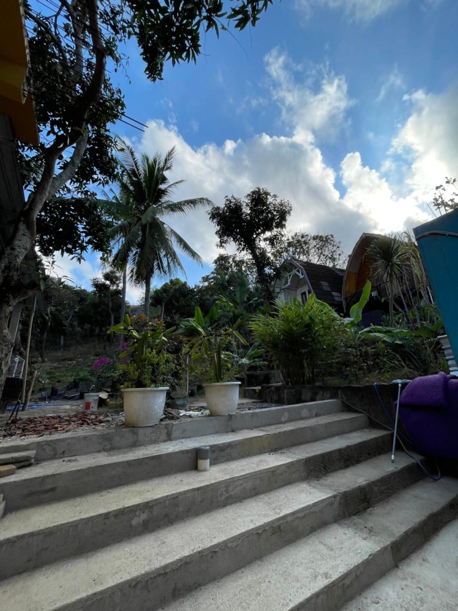 Tri Putri Homestay Kuta  Exteriör bild