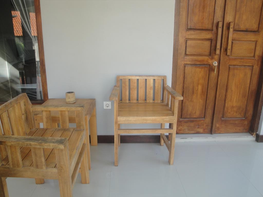 Tri Putri Homestay Kuta  Exteriör bild