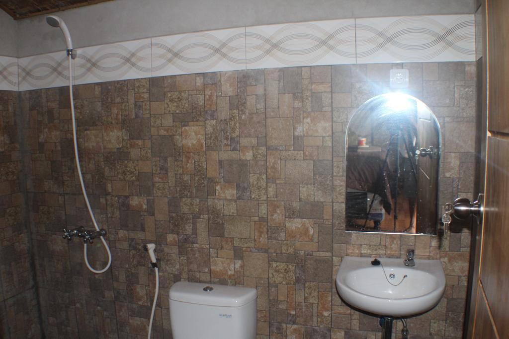 Tri Putri Homestay Kuta  Exteriör bild