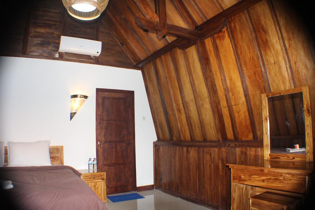 Tri Putri Homestay Kuta  Exteriör bild