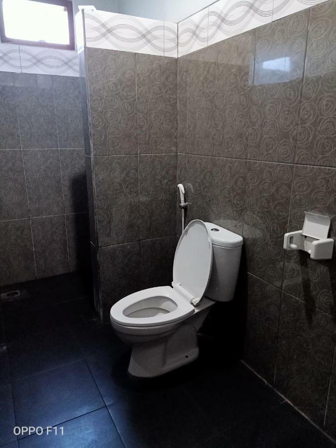 Tri Putri Homestay Kuta  Exteriör bild